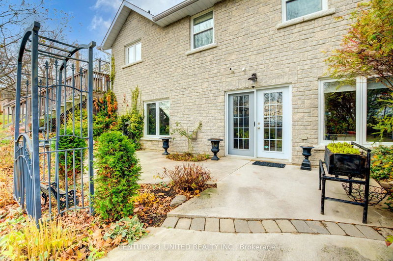 35 Applewood Dr, Trent Hills, K0L 1L0 | Image 3