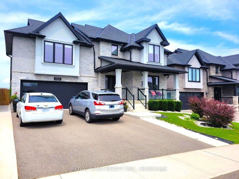 home for sale on 553 Hawthorne Place