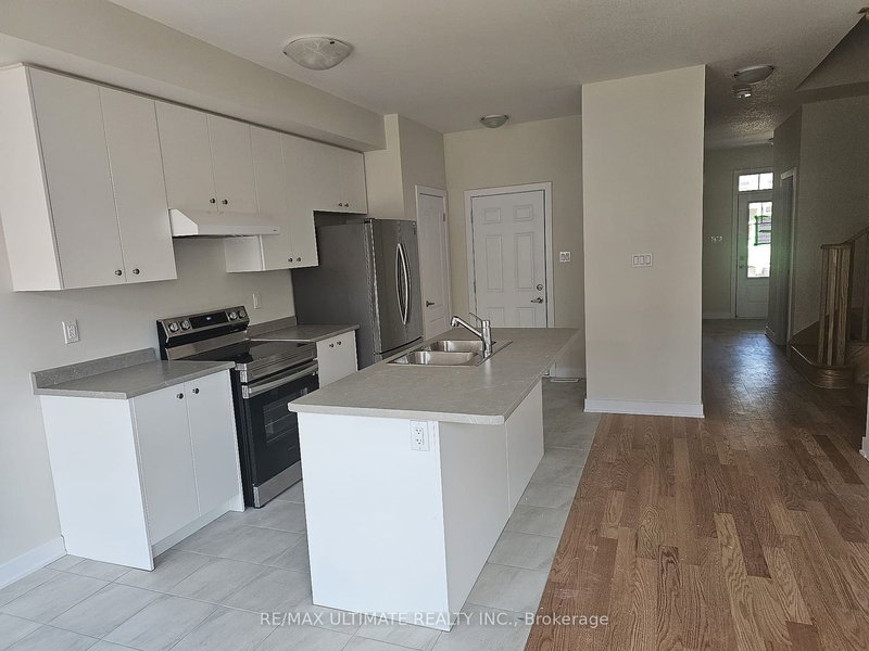 117 Keelson St, Welland, L3B 0M4 | Image 2