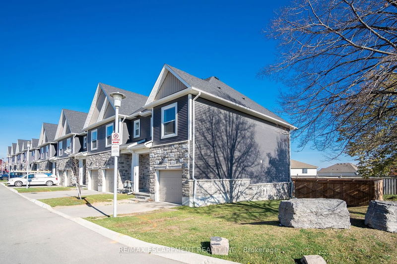 Unit F1 — 439 Athlone Ave, Woodstock -  image-0-0