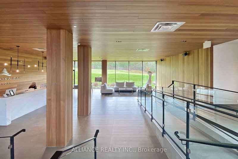 404 - 120 Carrick Tr, Gravenhurst, P1P 0B6 | Image 3