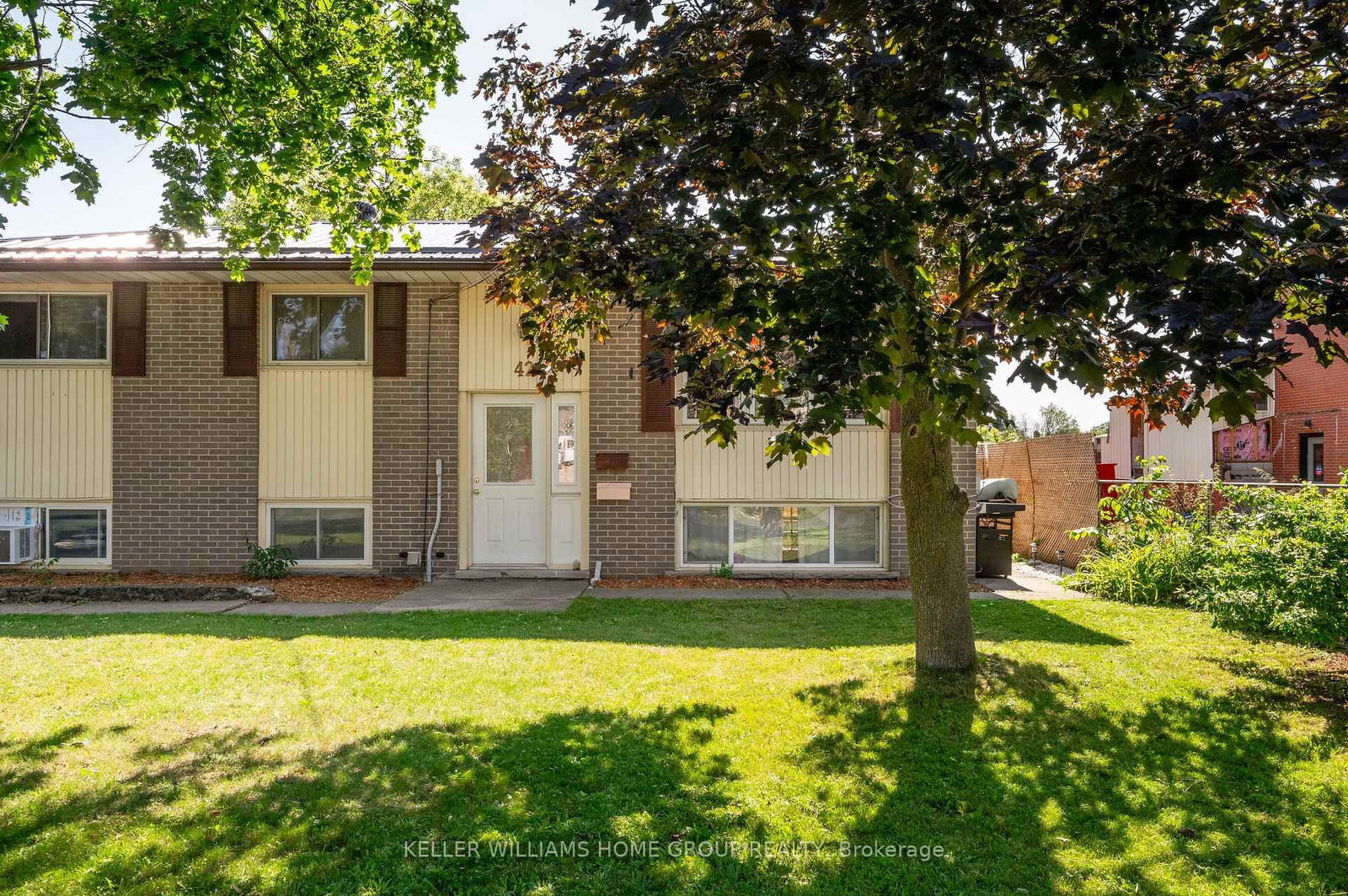 Listing Image 4