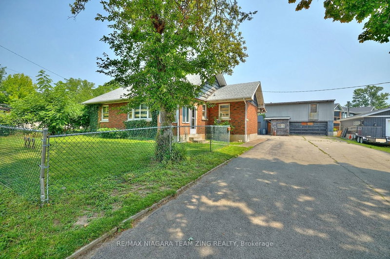 222 Ridgeway Rd, Fort Erie, L0S 1B0 | Image 2