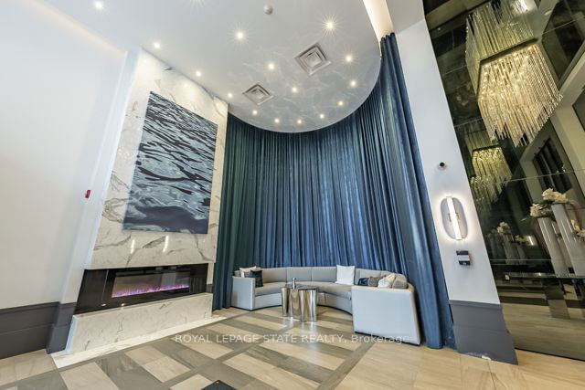 205 - 10 Concord Place