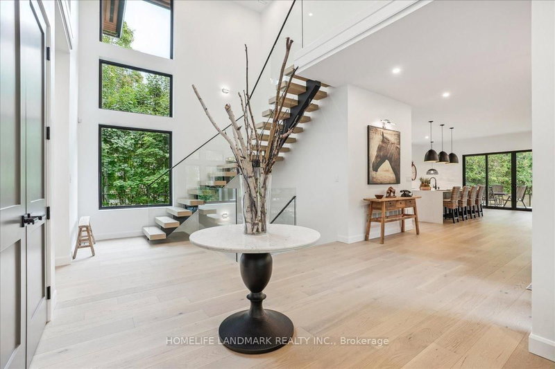 114 Reding Rd, Hamilton, L9G 1M8 | Image 3