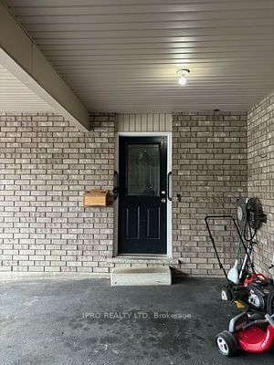 25A Griffiths Drive