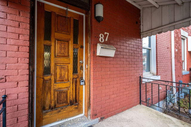 87 Magill Street