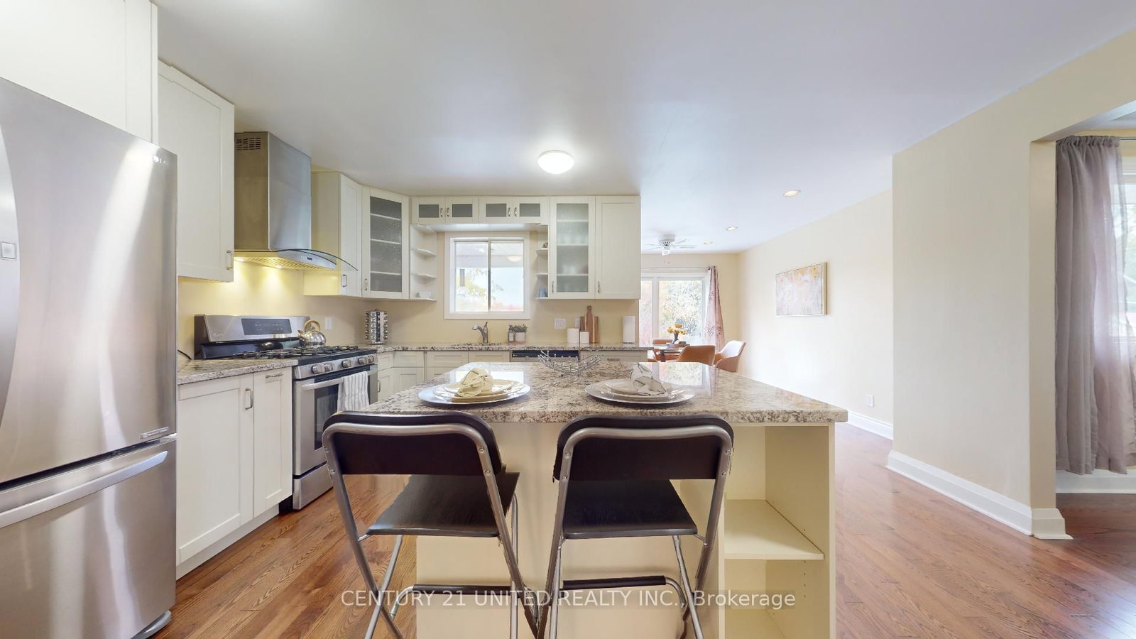 Listing Image 7