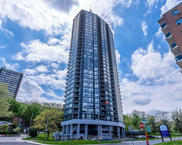 702 - 150 Charlton Avenue