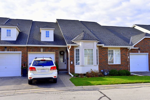 12 - 222 Fellowes Crescent