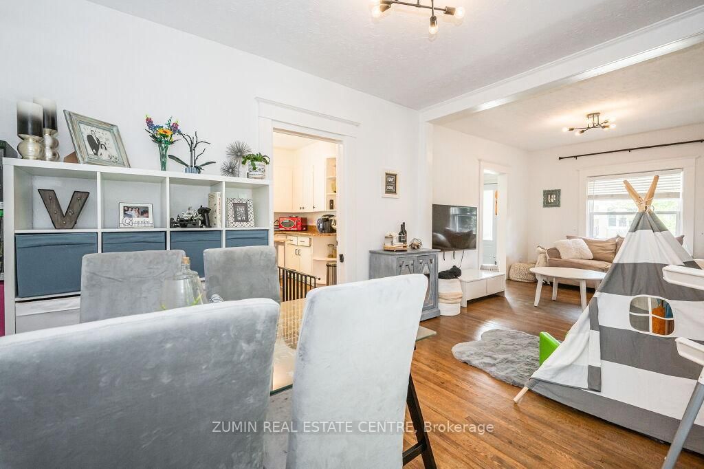 Listing Image 7