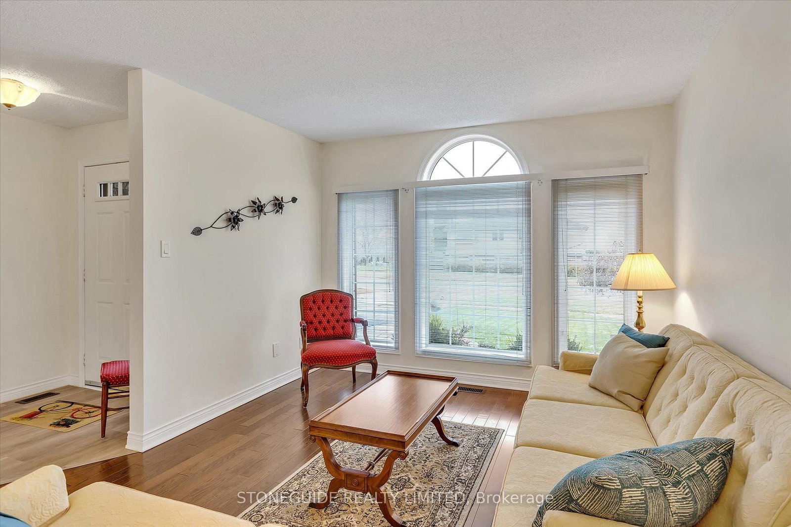 Listing Image 7