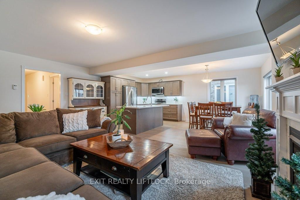 Listing Image 15