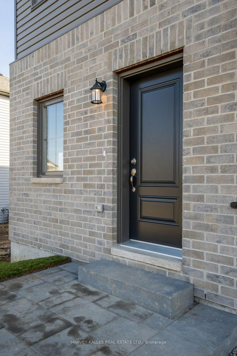 36 CAMPBELL Cres, Prince Edward County, K0K 2T0 | Image 2