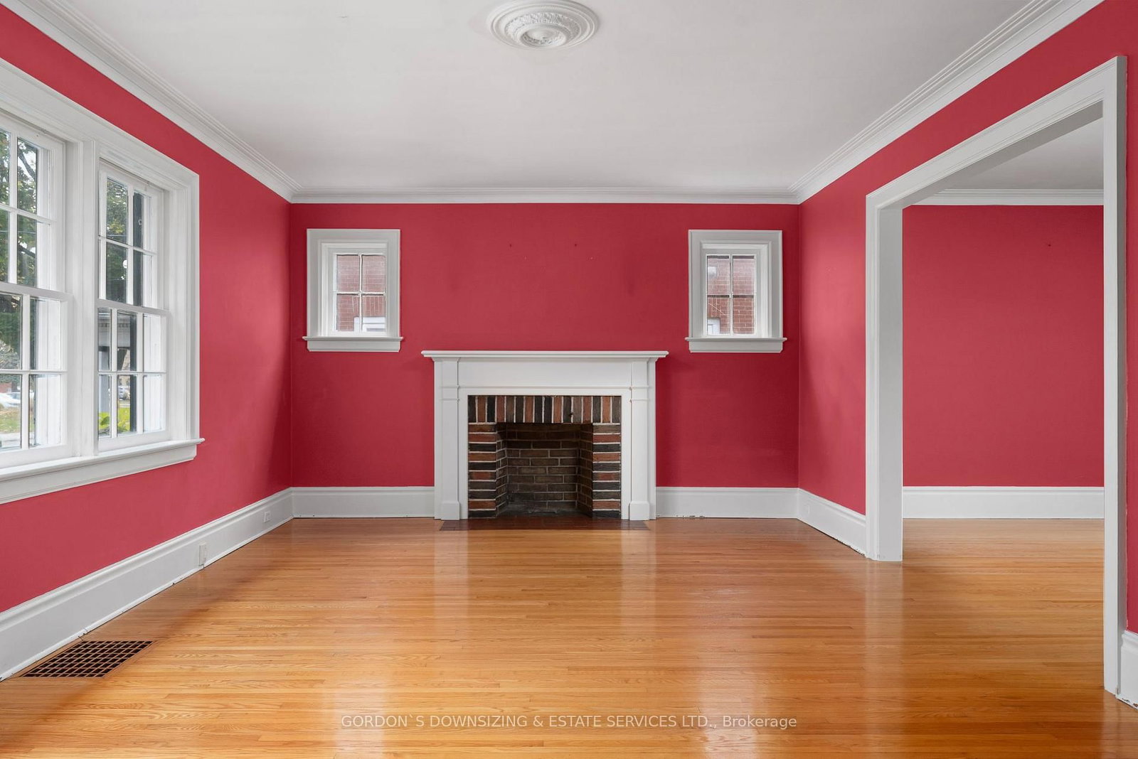 Listing Image 6