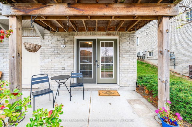 8 - 35 Mountford Drive
