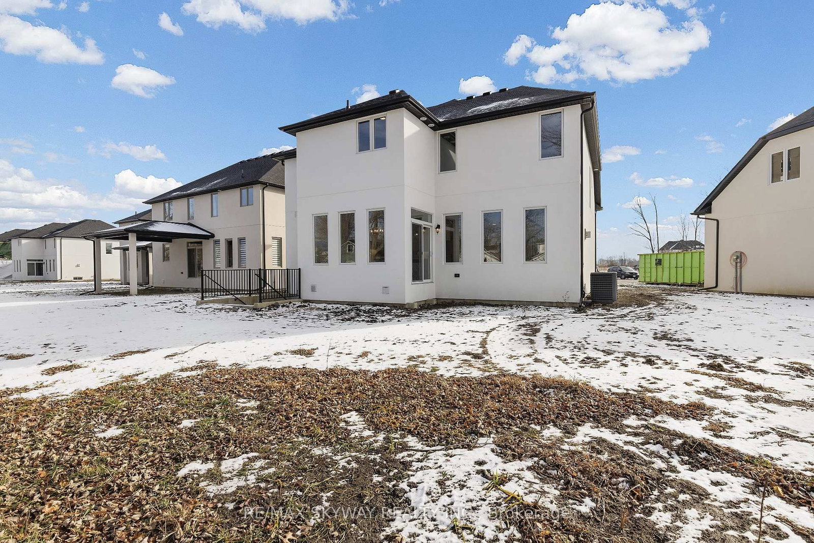 Listing Image 7