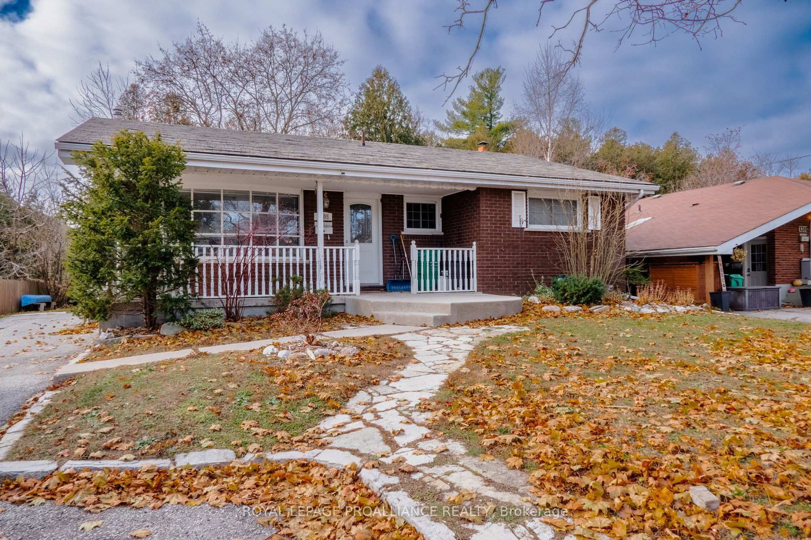 Listing Image 3