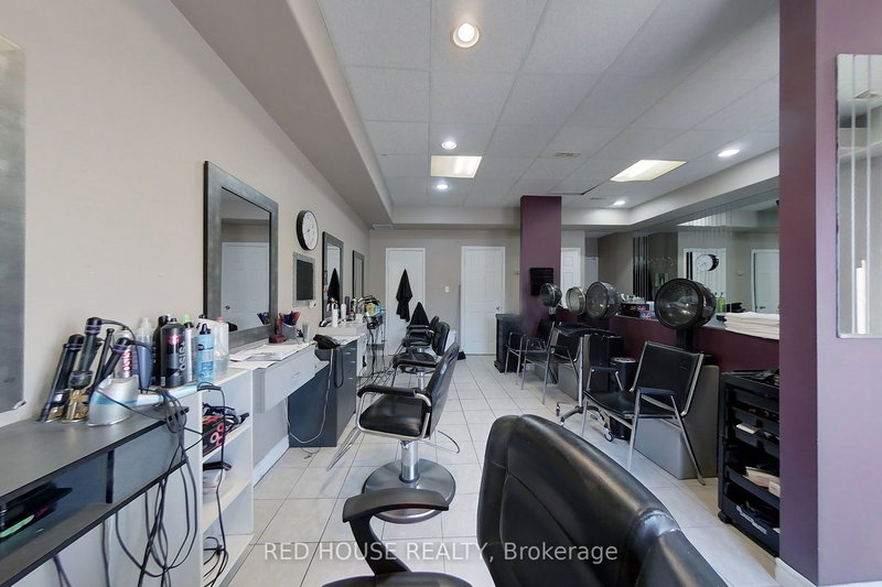 Unit 4 - 3857 Howard Ave, Windsor, N9G 1N6 | Image 3
