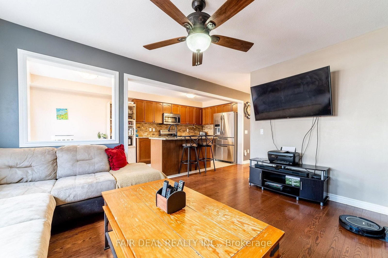 Listing Image 7