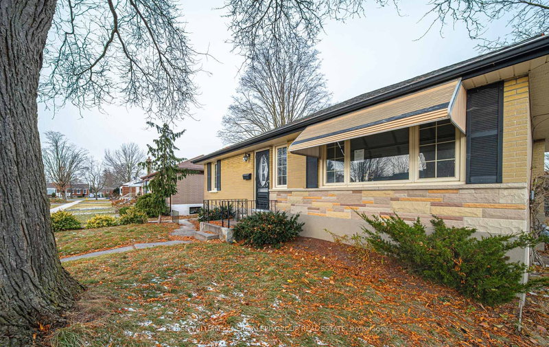 668 Harold Dr, Peterborough, K9J 3Y2 | Image 3