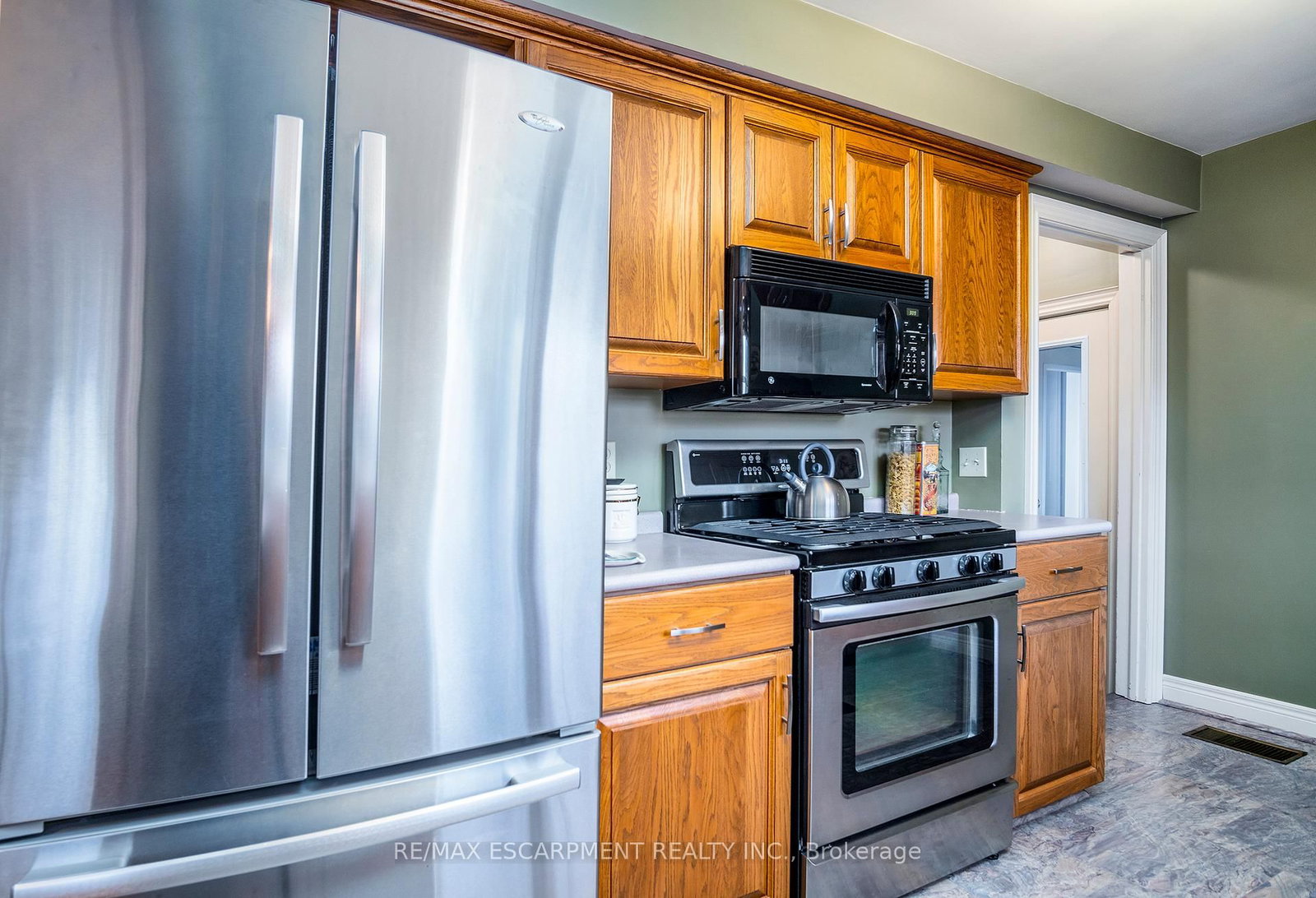 Listing Image 7