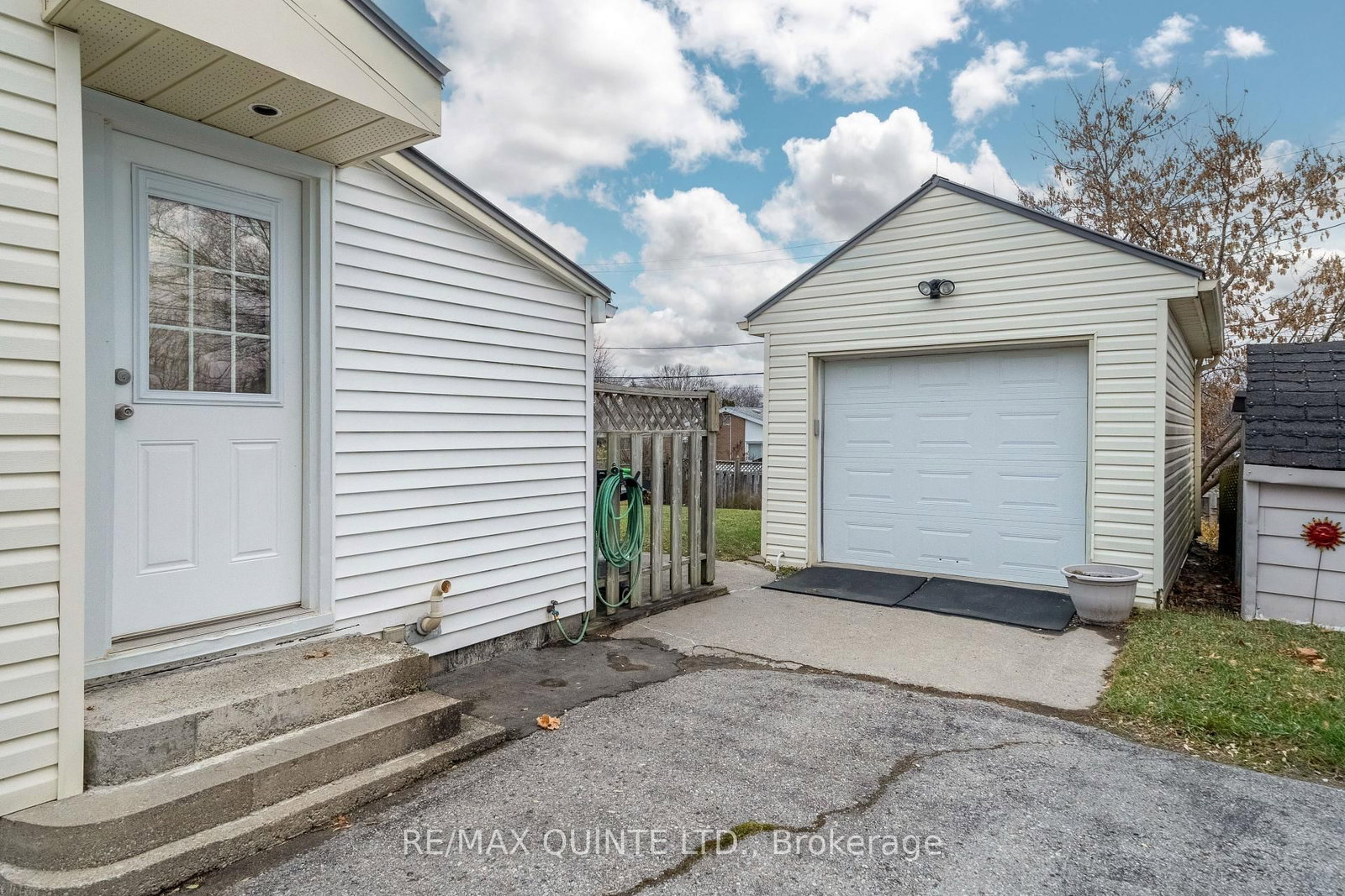 Listing Image 27