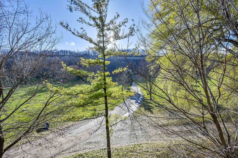 13 - 1983 Main St W, Hamilton, L8S 4R3 | Image 3