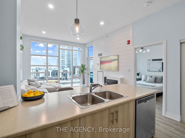 502 - 10 Concord Place