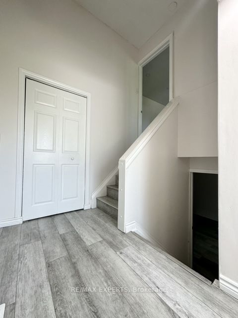 UPPER - 71 Adis Avenue