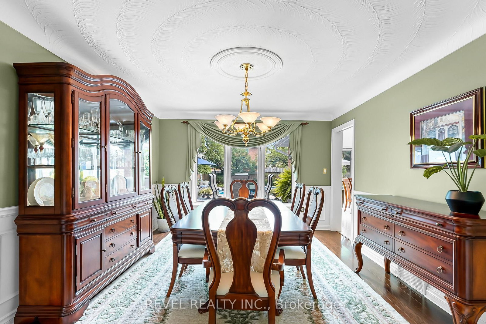 Listing Image 10