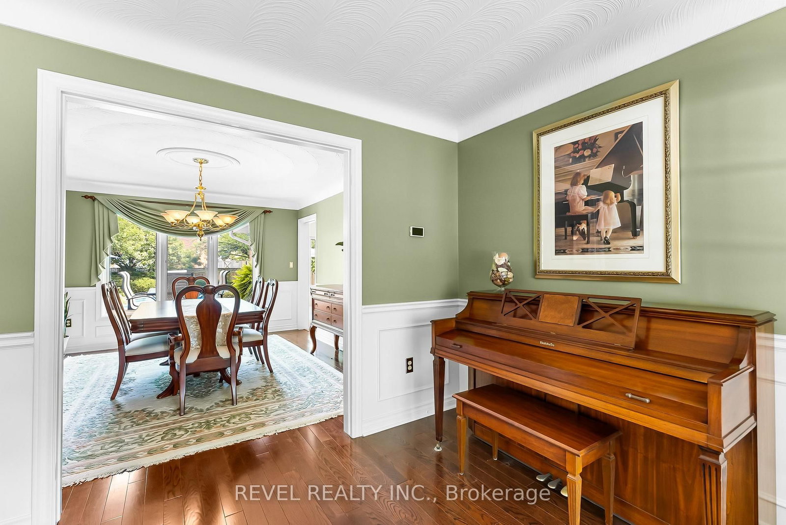 Listing Image 9