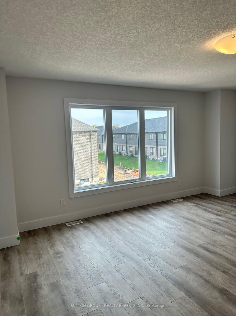 5 - 32 Faith St N, Cambridge, N1T 0E8 | Image 3