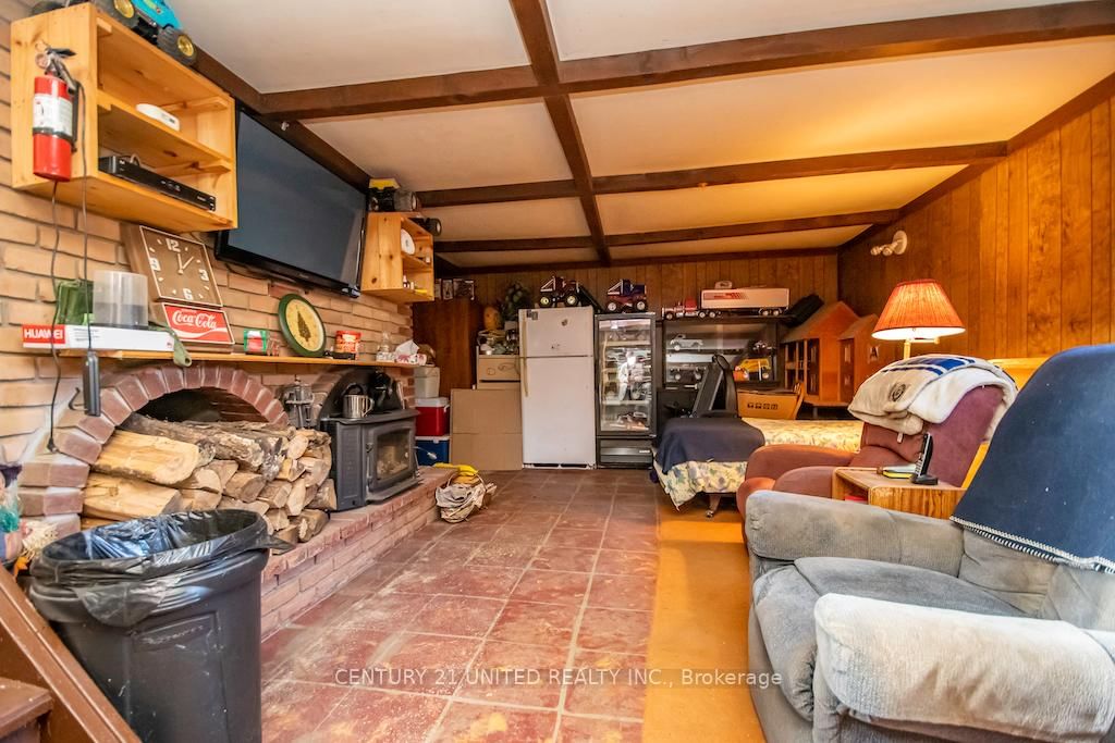 Listing Image 23