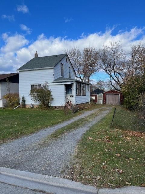 389 Red Oak Avenue