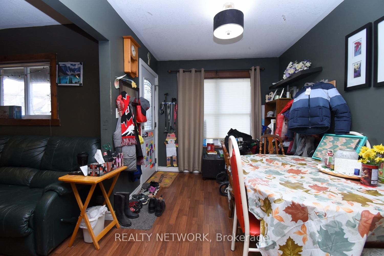 Listing Image 8