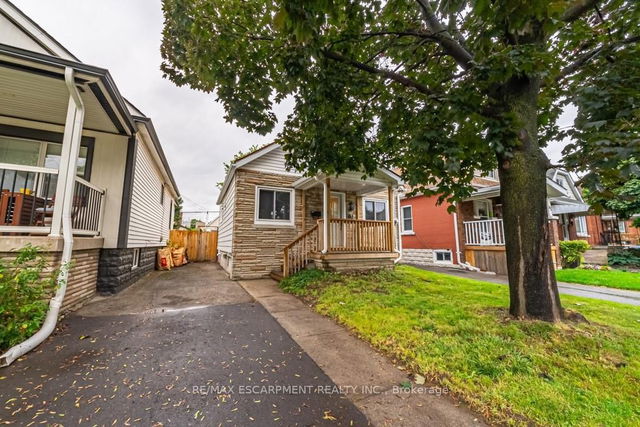 81 BARONS Avenue