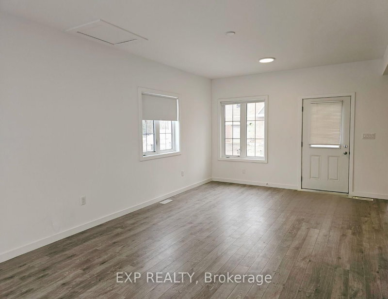 41 Waterleaf Tr, Welland, L3C 0H6 | Image 3