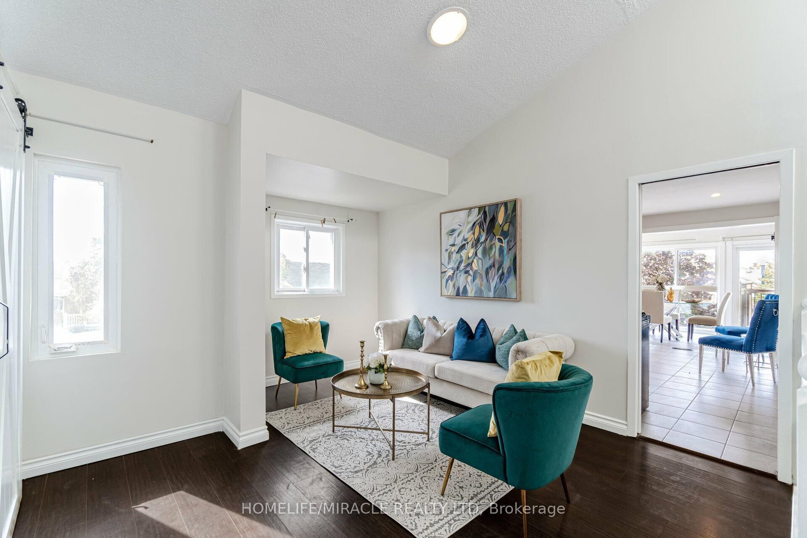 Listing Image 7