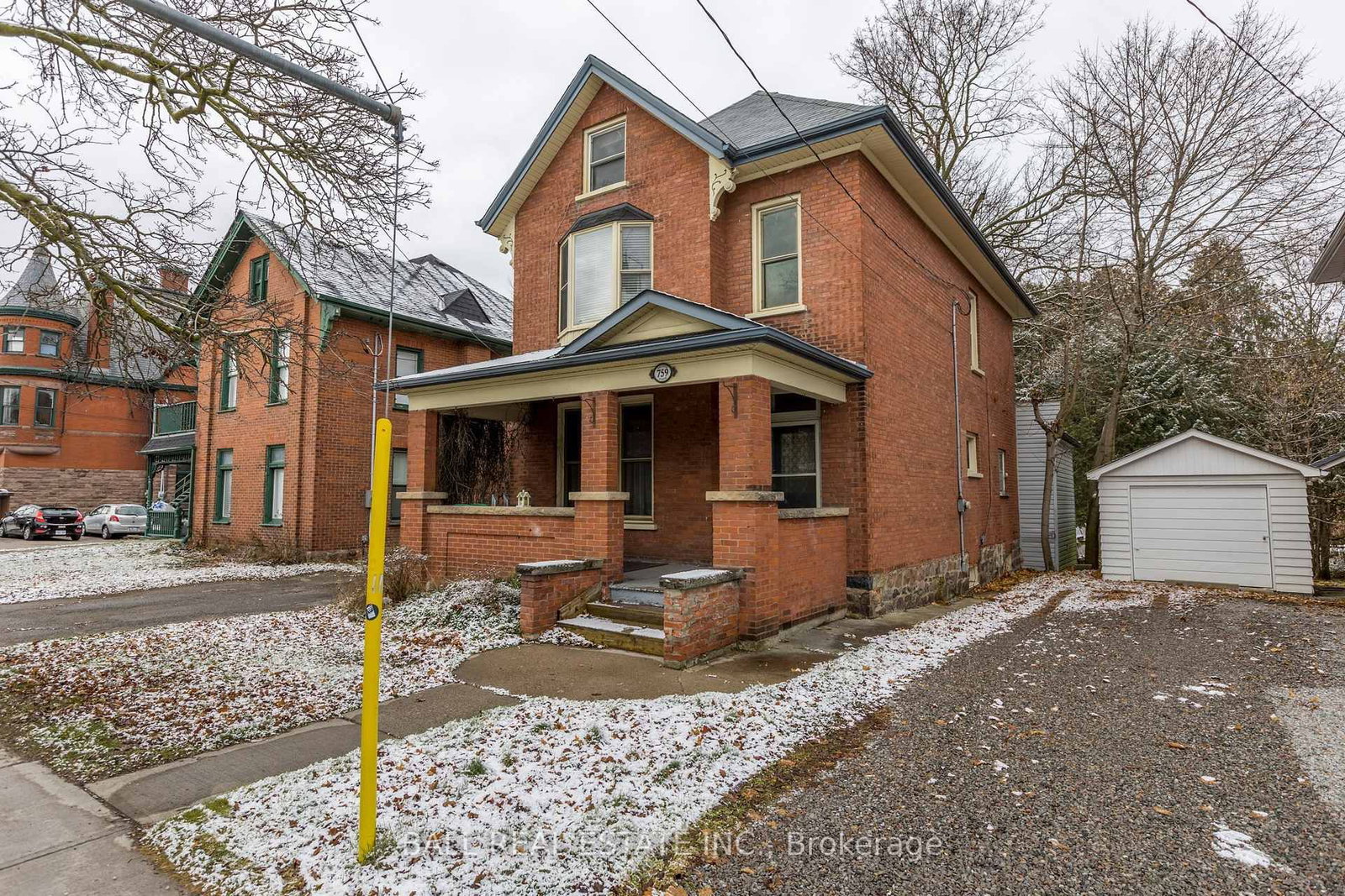 Listing photo 2