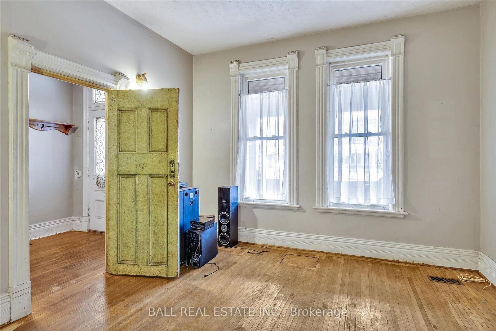 Listing Image 7
