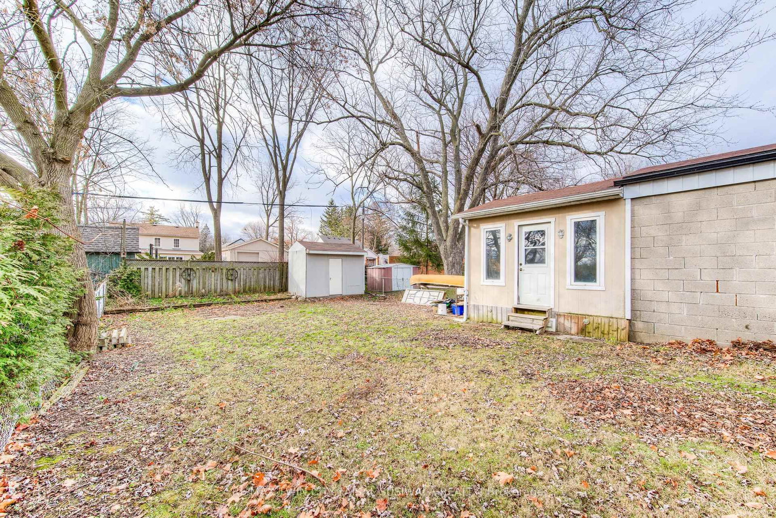 Listing Image 5