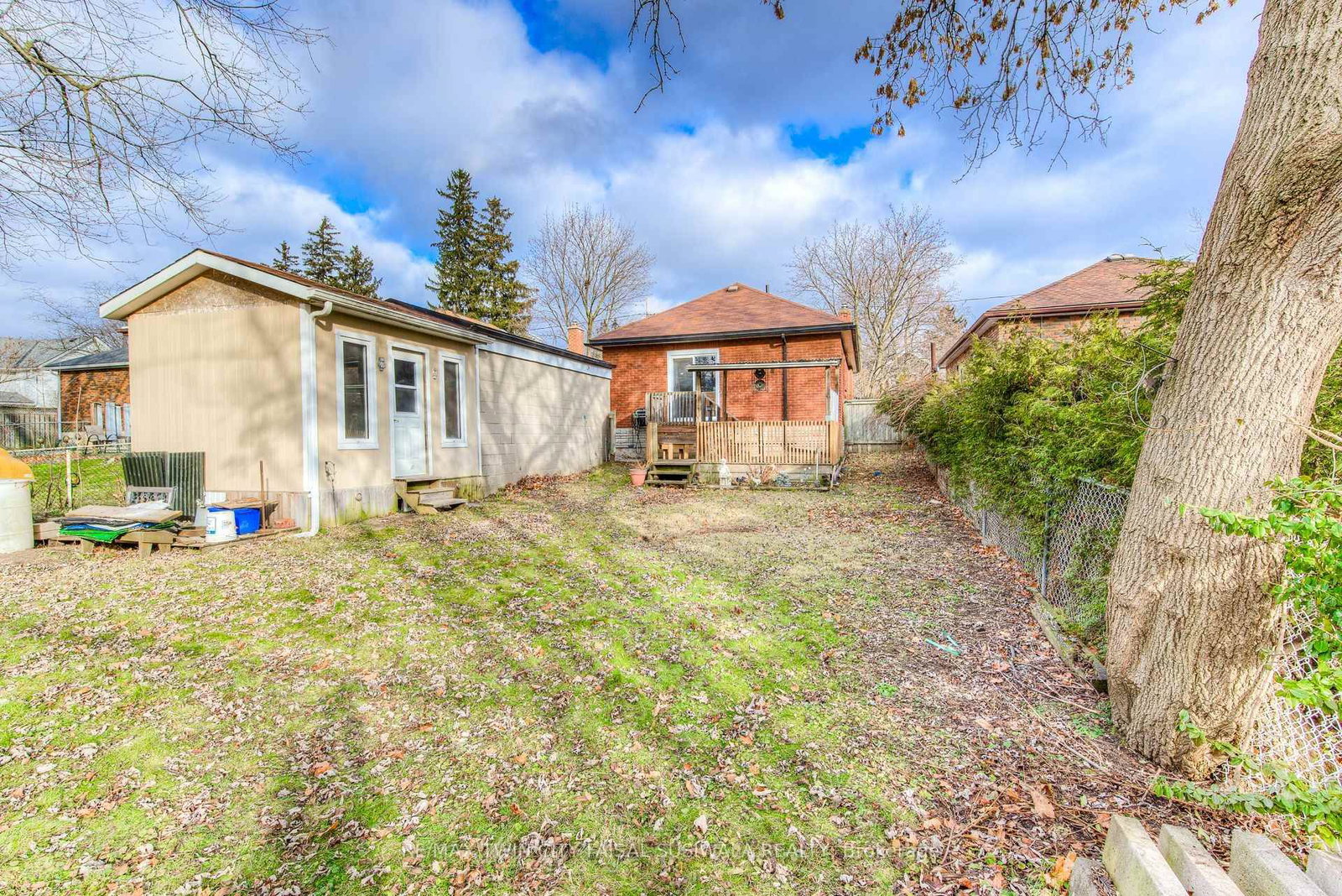 Listing Image 6