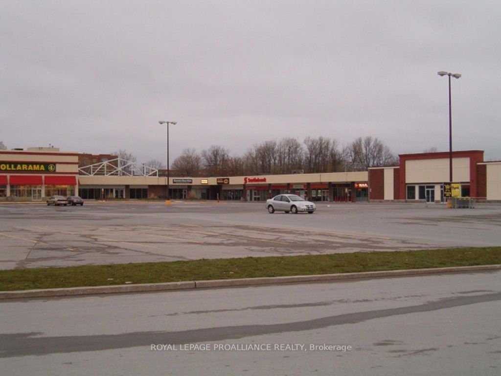 Building at 266 Dundas Street, Quinte West