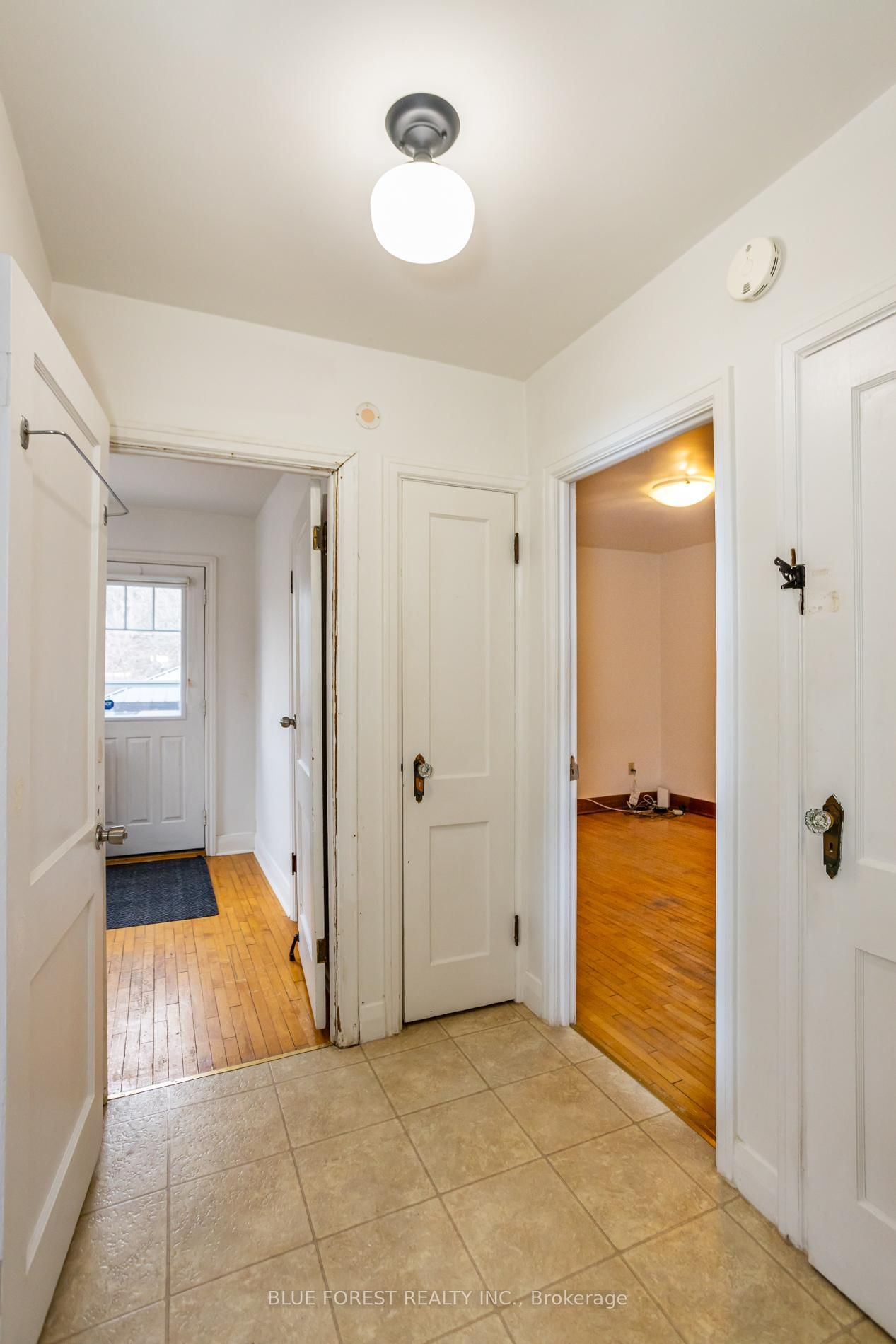 Listing Image 17