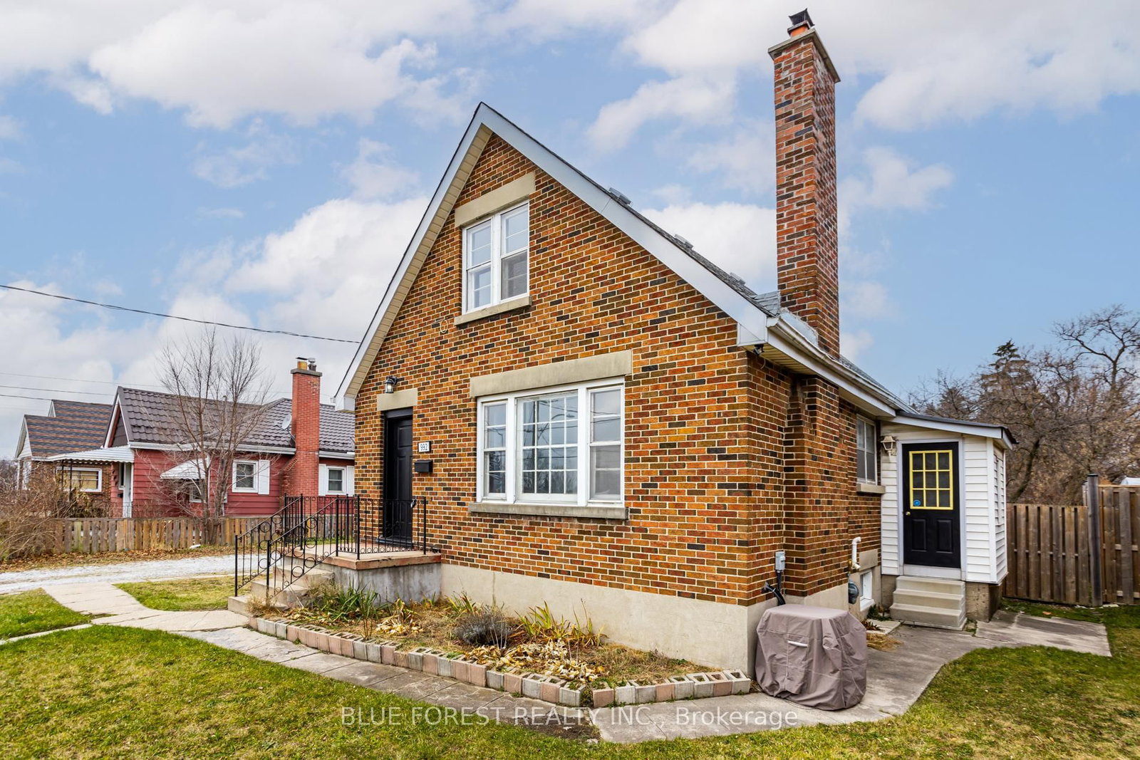 Listing Image 3