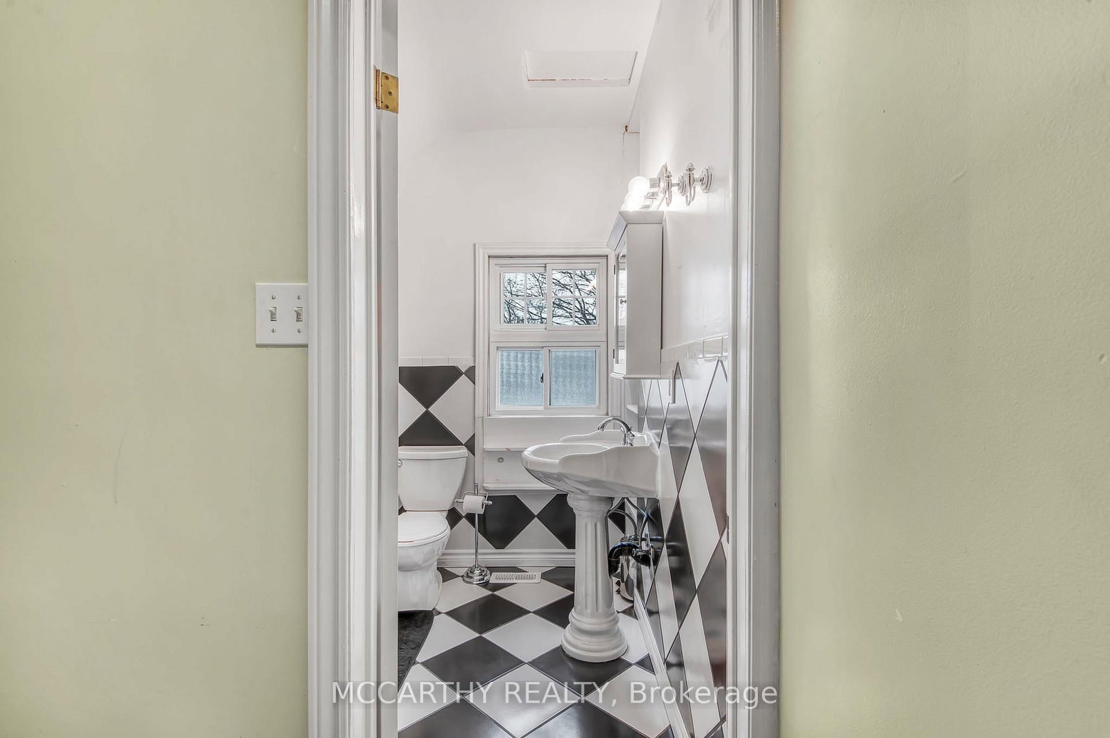 Listing Image 35
