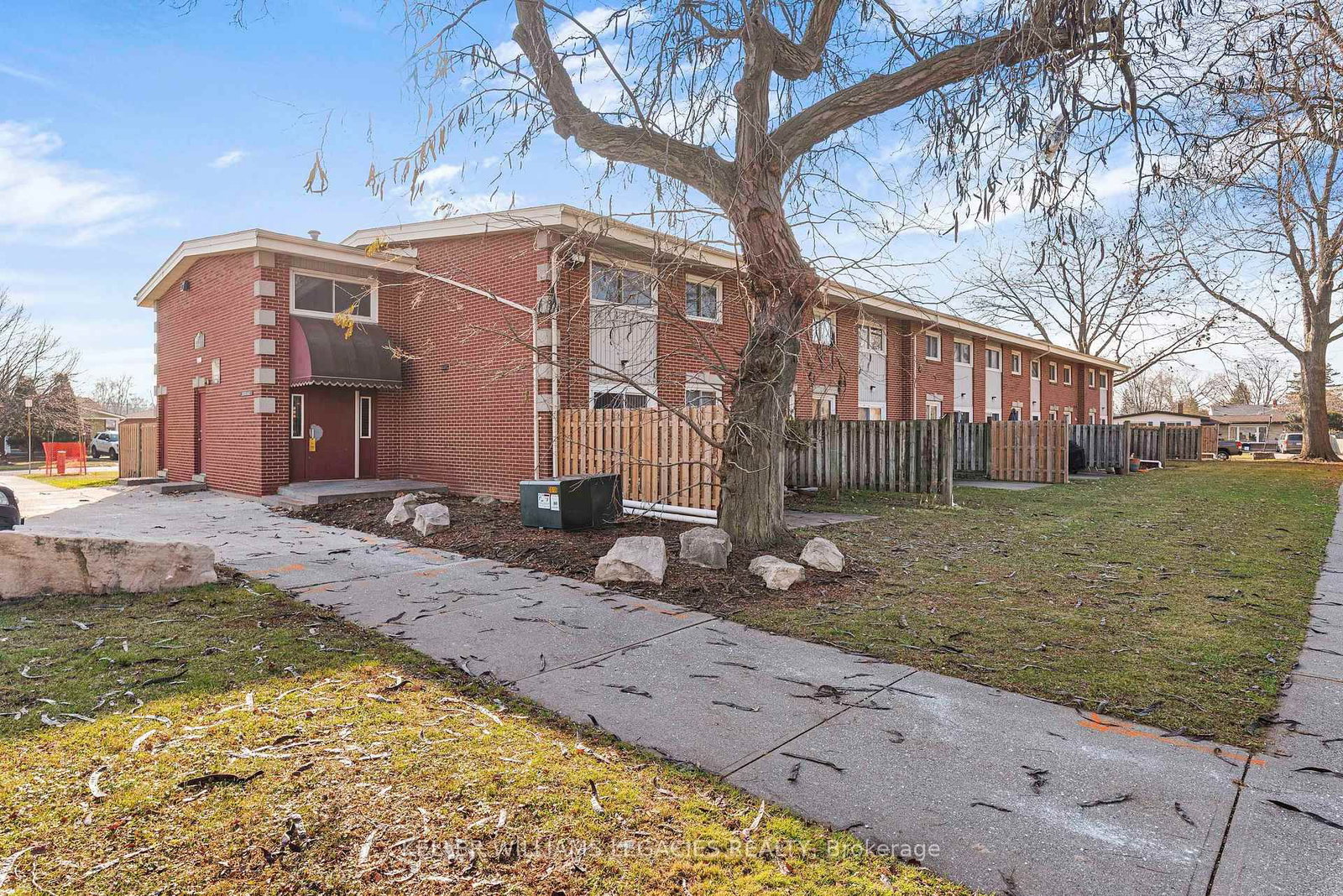 Listing Image 7