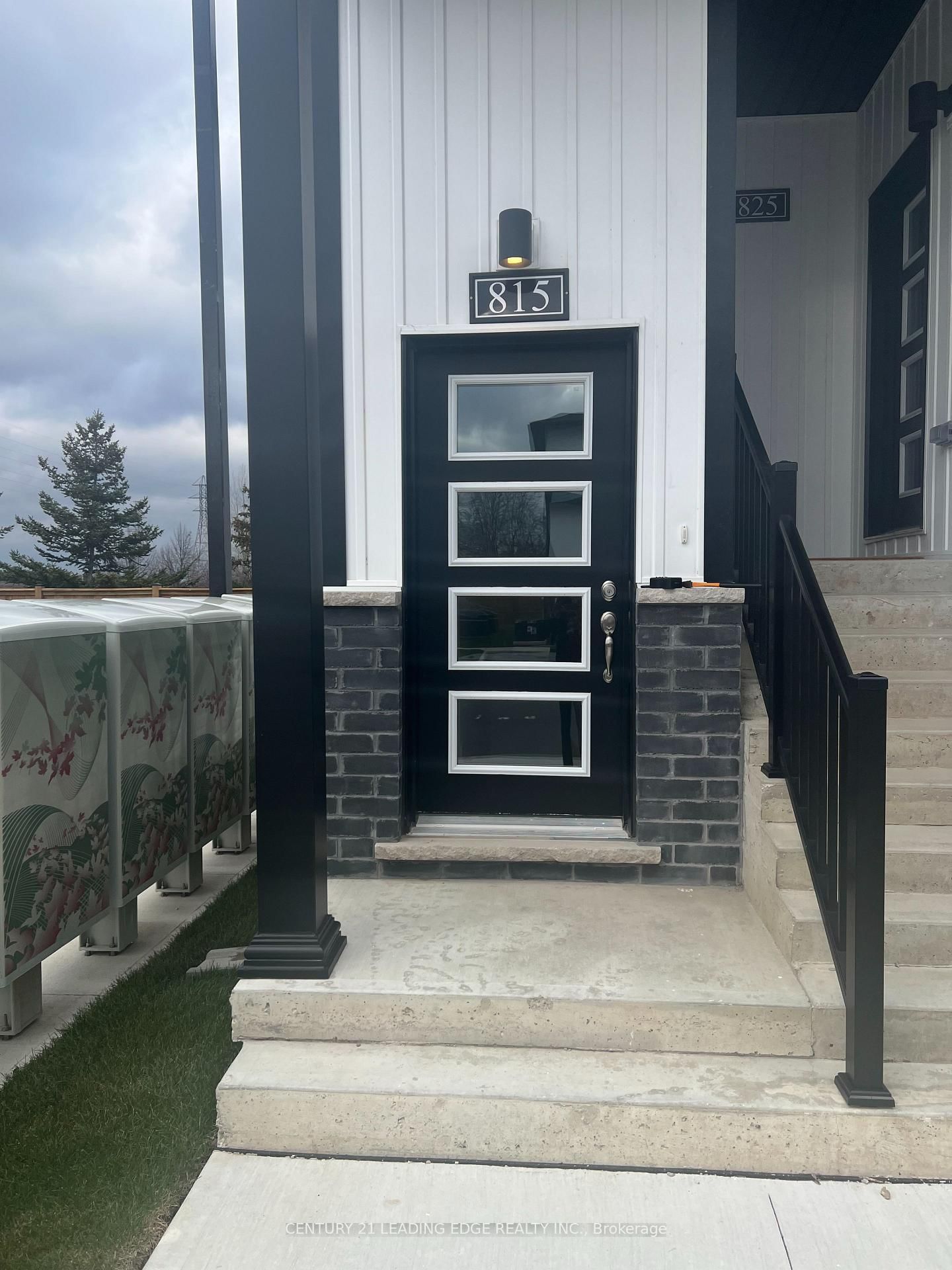Listing Image 10