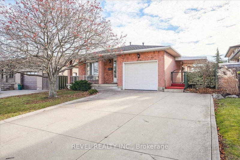 216 Ravenbury Dr, Hamilton, L8W 2J1 | Image 2